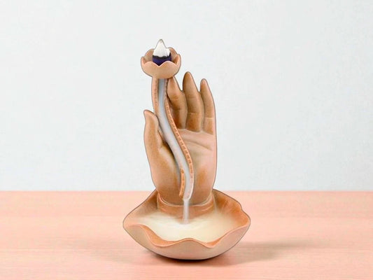 Cascada de Humo Loto sobre Mano 16.5 cm - Importada