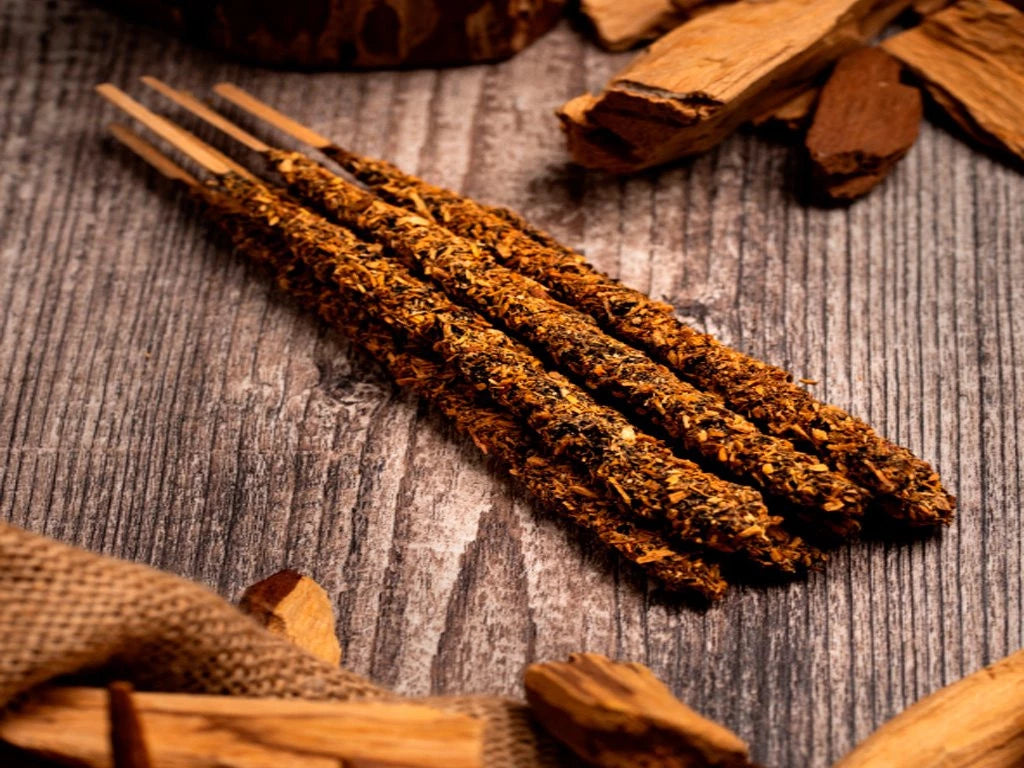 Sahumerio Palo Santo Corto vs Aromas Sagrada Madre - Descubre la magia