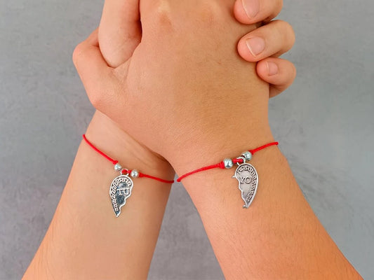 PULSERA HILO ROJO INVISIBLE CON MEDALLA CORAZÒN